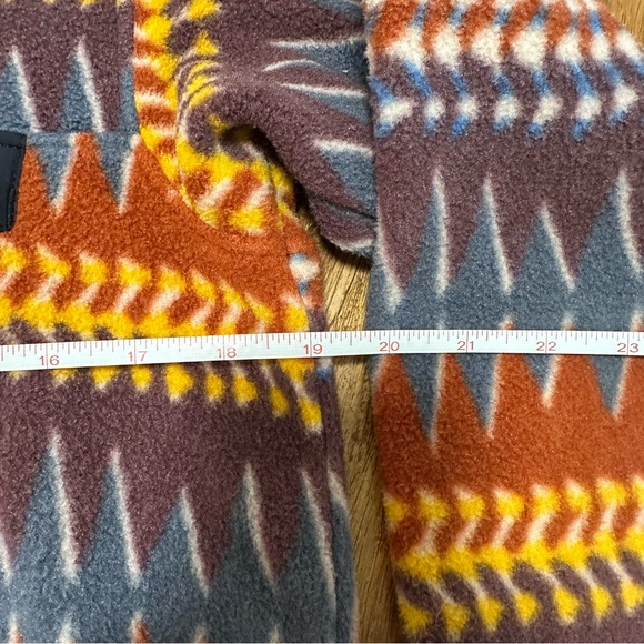 Patagonia Women’s Synchilla - Picture 4 of 5